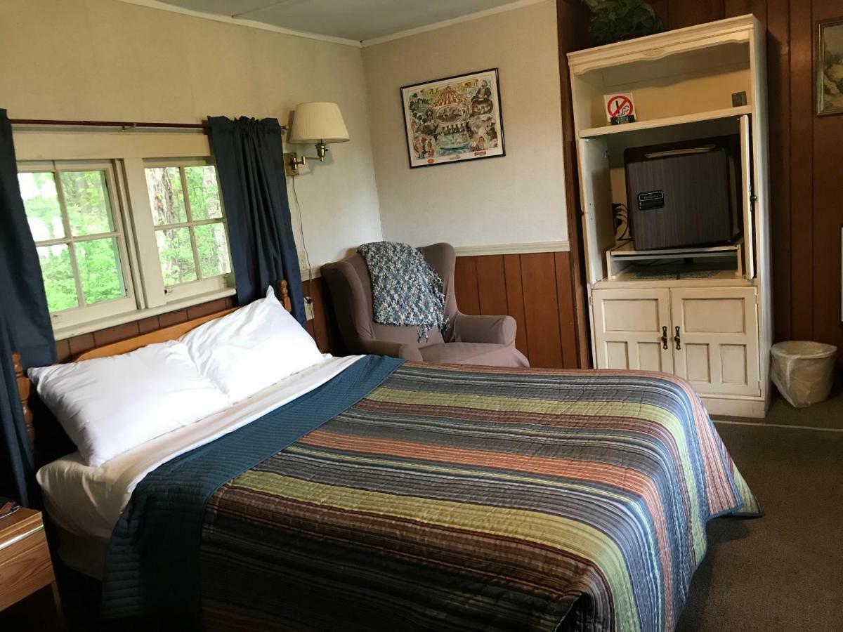 Chamber Lane Motel ラウンドレイク エクステリア 写真